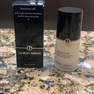 Giorgio Armani luminous silk foundation